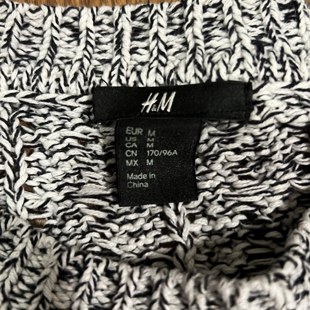 H&M - Picture 2 of 3